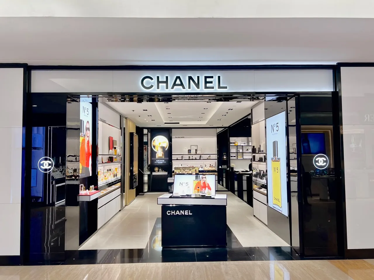 Chanel Fragrance & Beauty