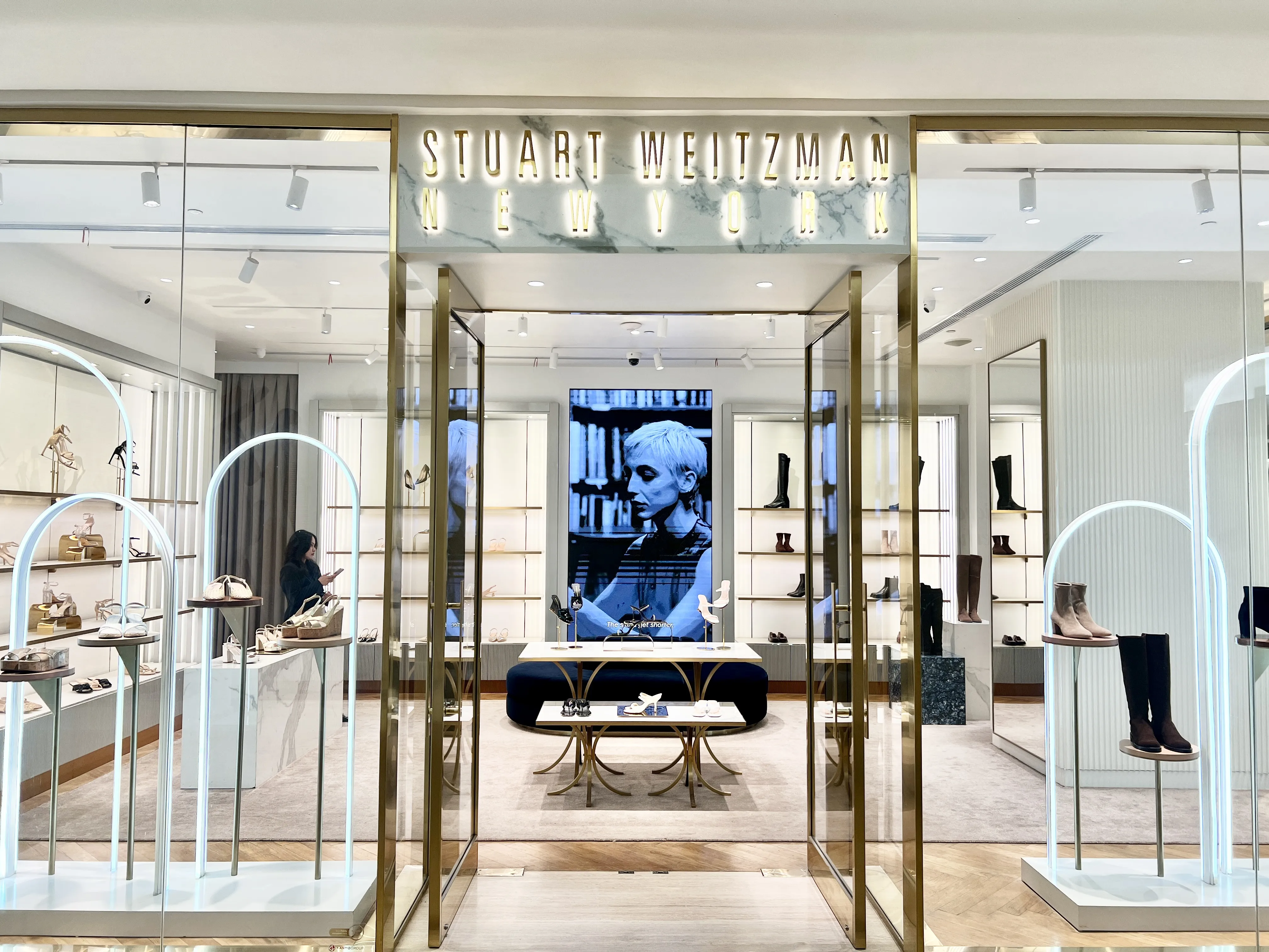 STUART WEITZMAN