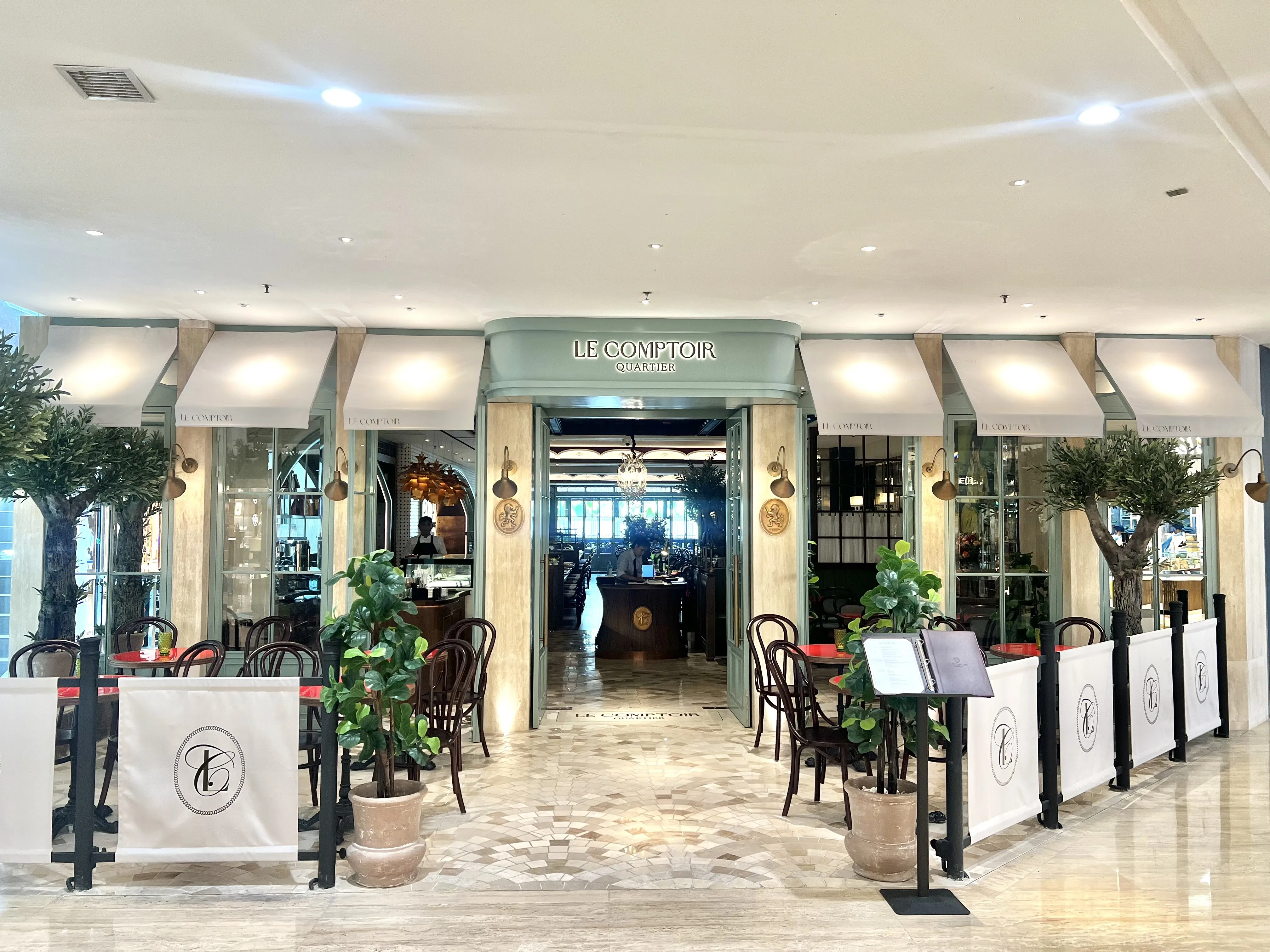 LE COMPTOIR